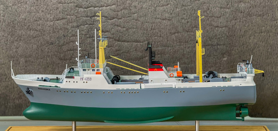 Макет рыболовецкого траулера Макет рыболовецкого траулера